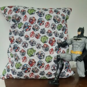 coussin transformable en plaid Avengers