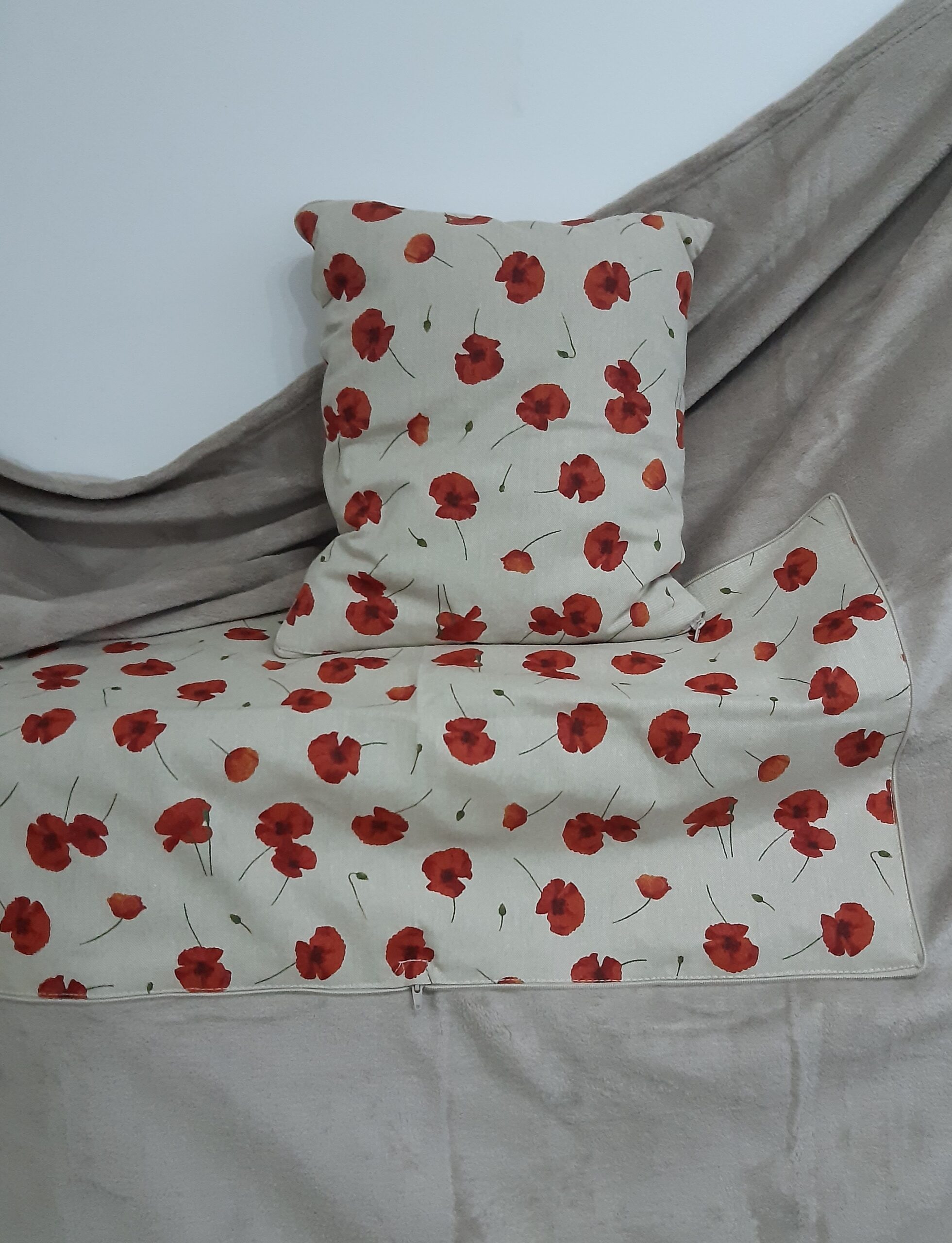 coussin transformable KENZO